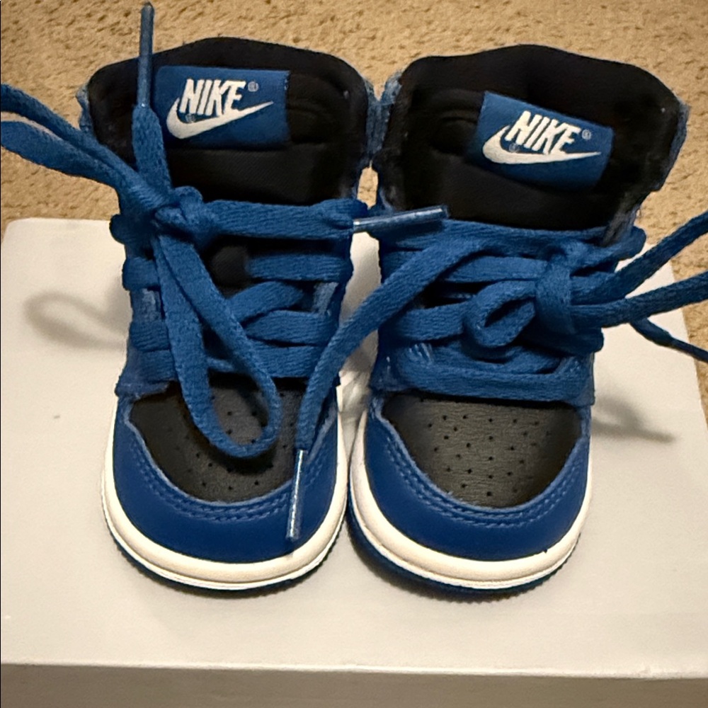 Nike Kids Black and Blue Sneakers